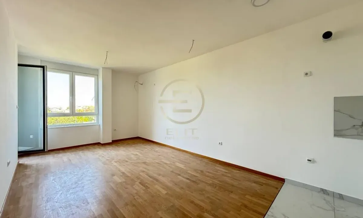 Prodaja, trosoban stan, 62m², Bulevar patrijarha Pavla, Novi Sad Sve Podlokacije