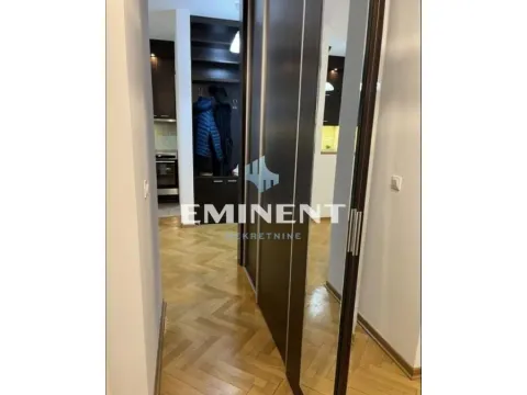 Rent, two bedroom apartment, 55m², Kalenić Pijaca, Vračar Sve Podlokacije - image 9