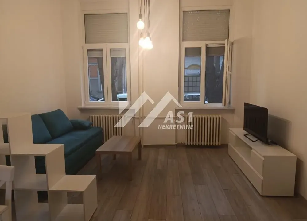 Izdavanje, jednosoban stan, 40m², Rotkvarija, Novi Sad Sve Podlokacije