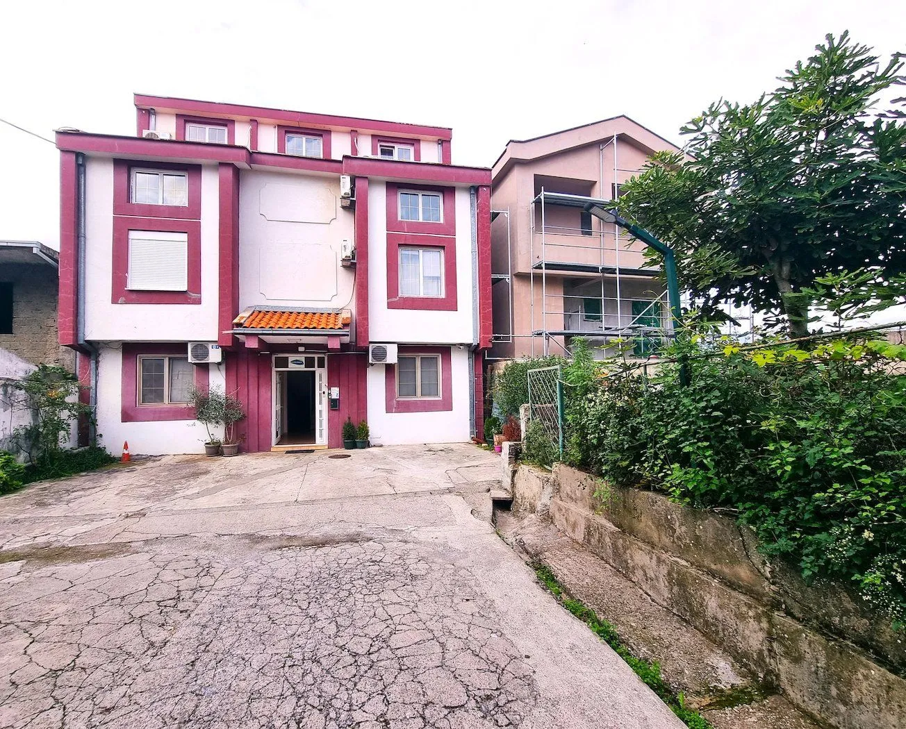 Izdavanje, stan, 78m², Drač, Podgorica