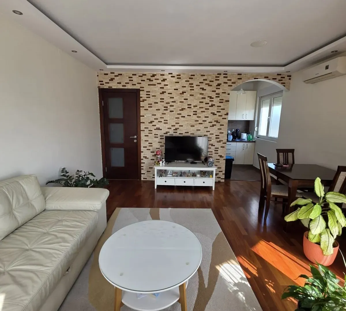 Prodaja, dvosoban stan, 73m², Tuški Put, Podgorica