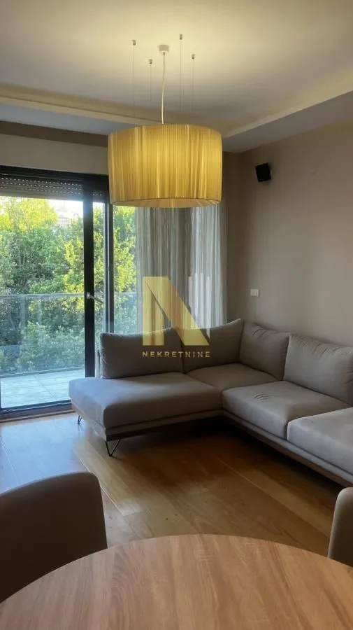 Izdavanje, trosoban stan, 85m², Liman 3, Novi Sad Sve Podlokacije