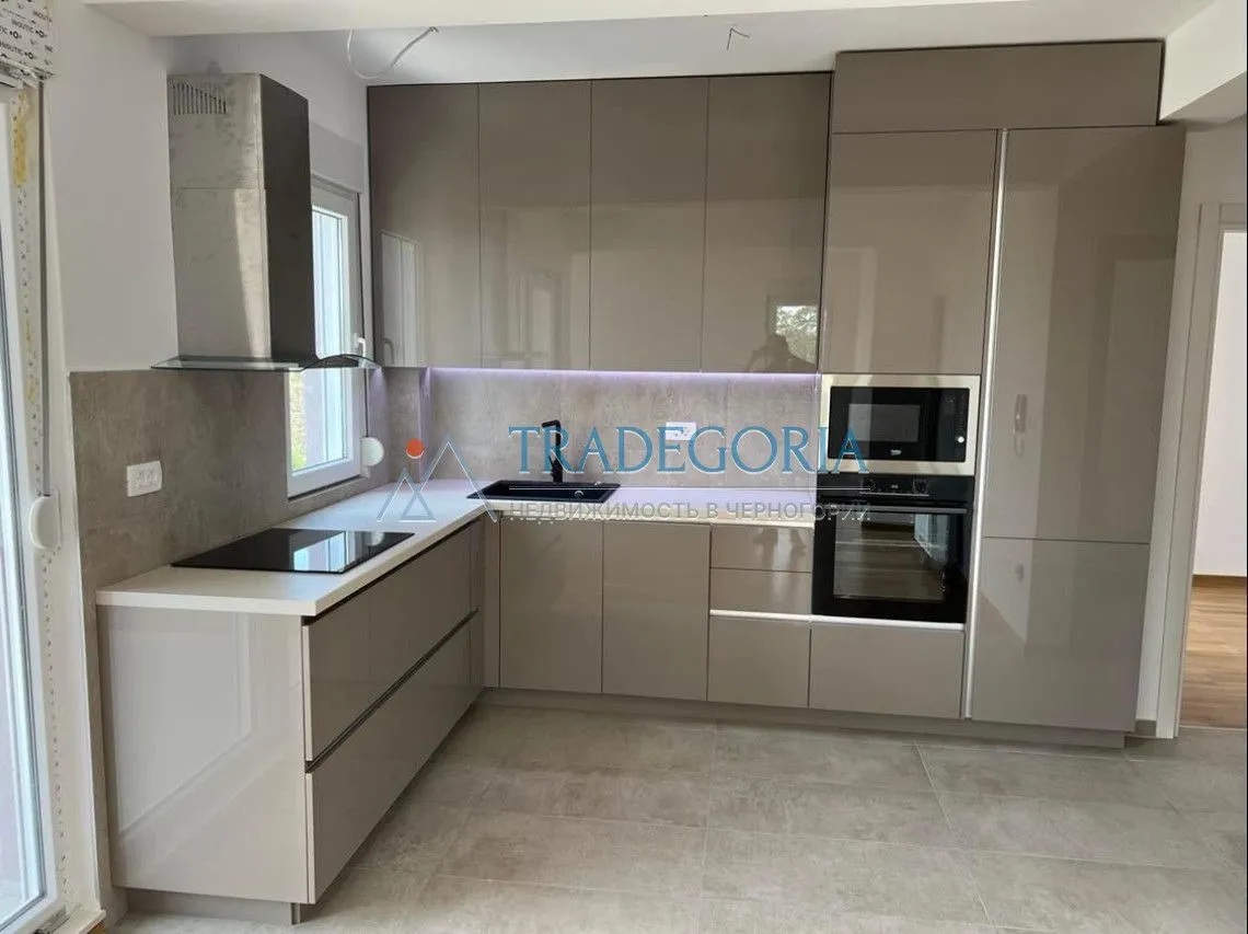 Prodaja, dvosoban stan, 71m², Tivat, Crna Gora