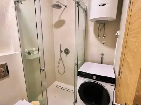 Izdavanje, dvosoban stan, 55m², City Kvart, Podgorica - image 6