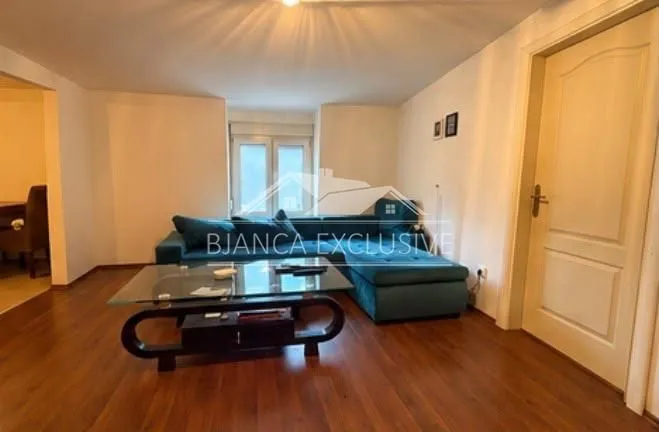 Prodaja, dvosoban stan, 46m², Vračar Hram, Vračar Sve Podlokacije