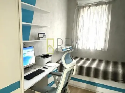 Sale, three bedroom apartment, 72m², City Kvart, Podgorica - image 8