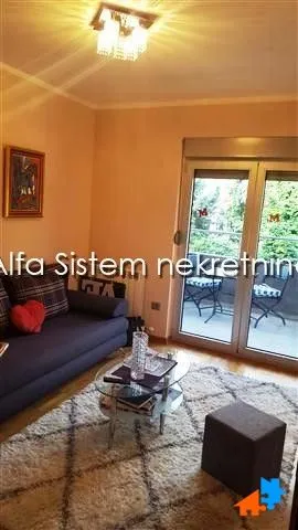 Izdavanje, trosoban stan, 82m², Lion, Zvezdara Sve Podlokacije