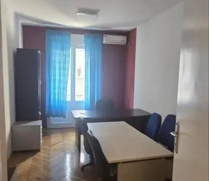Izdavanje, poslovni prostor, 100m², Savski Venac, Beograd - image 2