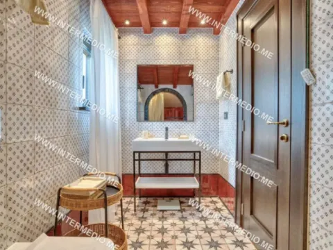 Sale, house, 168m², Žvinje, Herceg Novi - image 10