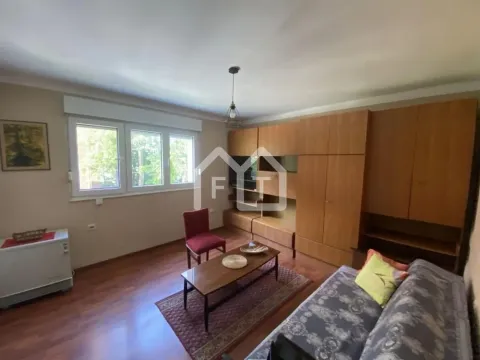 Izdavanje, trosoban stan, 60m², Cvetkova Pijaca, Zvezdara Sve Podlokacije - image 10