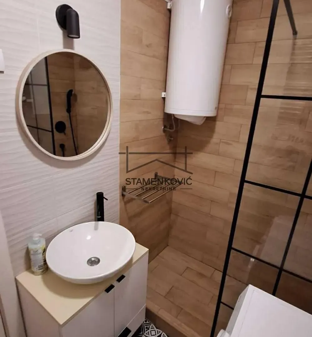 Prodaja, dvosoban stan, 52m², Grbavica, Novi Sad Sve Podlokacije