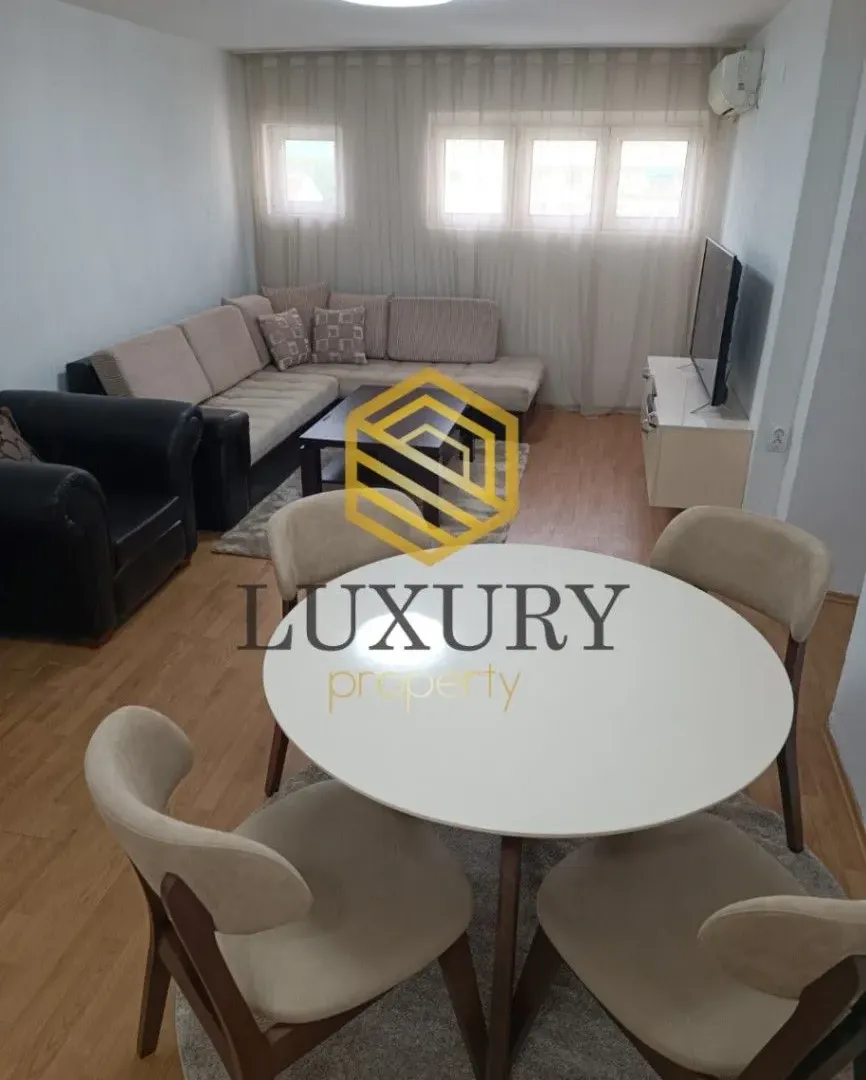 Izdavanje, dvosoban stan, 58m², Centar, Podgorica