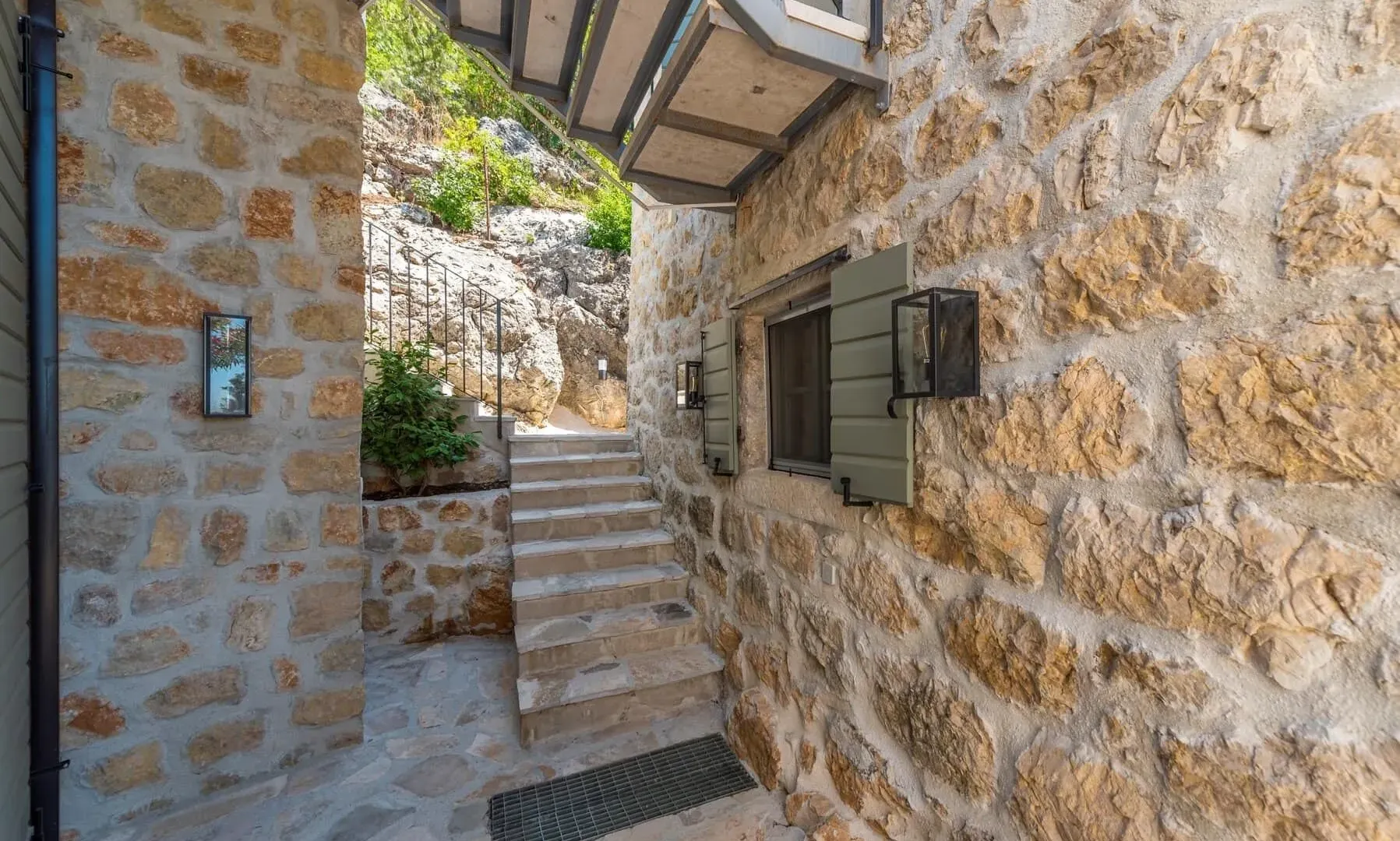 Sale, house, 350m², Kotor, Crna Gora