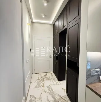 Rent, four bedroom apartment, 100m², Stari Grad, Beograd - image 8