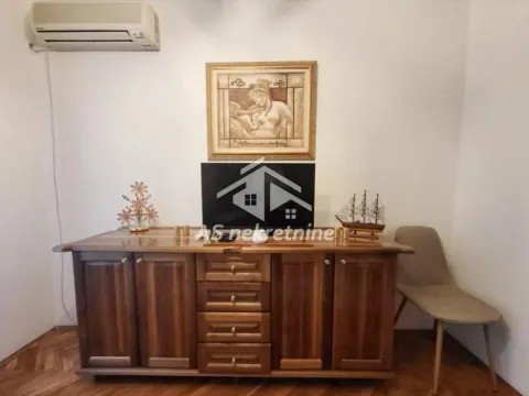 Izdavanje, trosoban stan, 80m², Stari Merkator, Novi Beograd Sve Podlokacije - image 9