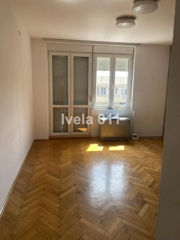 Prodaja, dvosoban stan, 68m², Stari Grad, Beograd