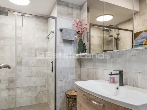Prodaja, dvosoban stan, 85m², Dobrota, Kotor - image 13