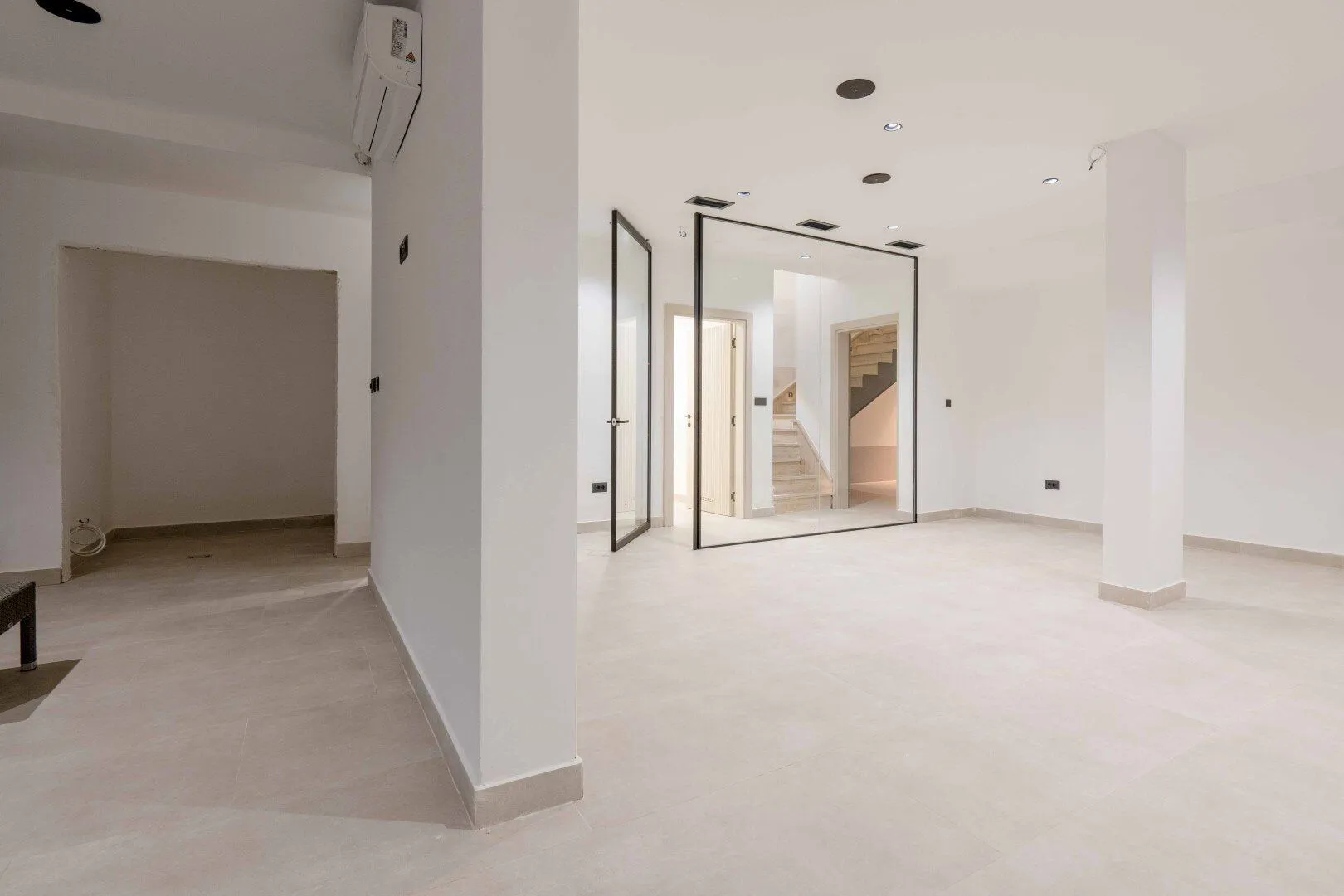 Sale, house, 240m², Kamenovo, Budva