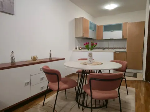 Izdavanje, dvosoban stan, 64m², Gorica C, Podgorica - image 5