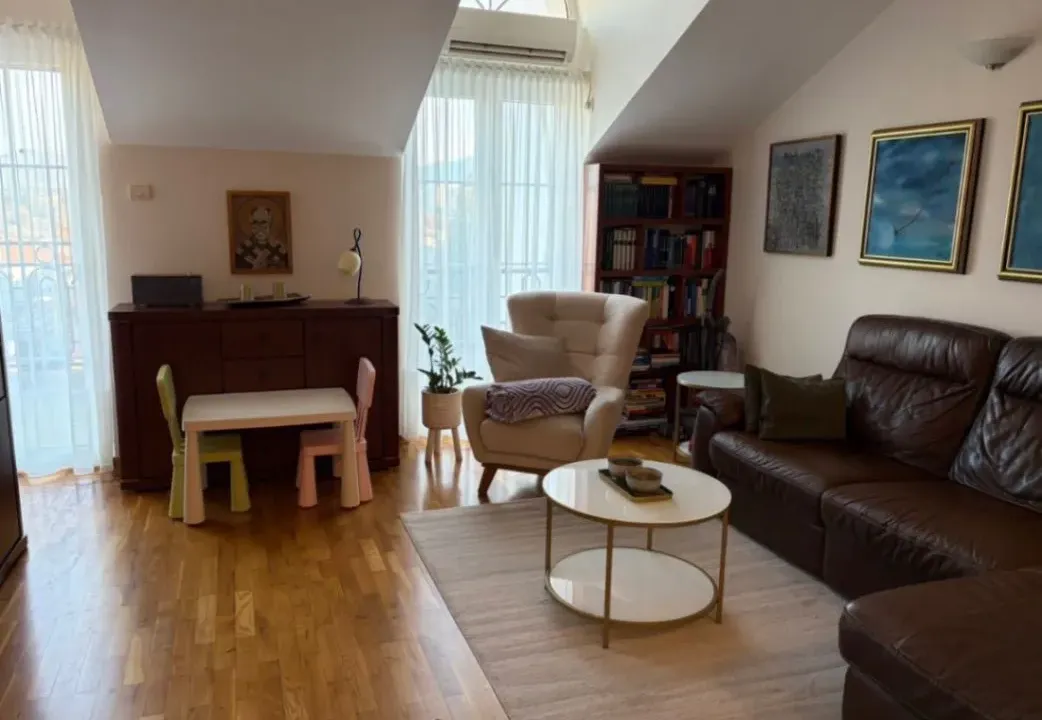 Prodaja, dvosoban stan, 64m², Ljubović, Podgorica