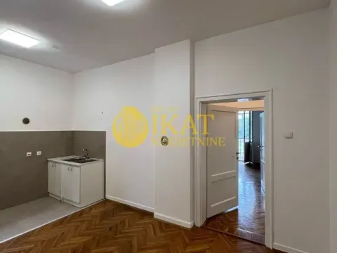 Rent, three bedroom apartment, 93m², Savski Venac, Beograd - image 2