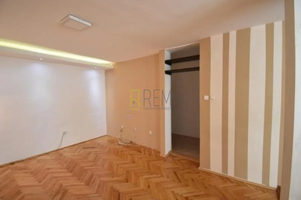 Prodaja, jednosoban stan, 58m², Blok 6, Podgorica