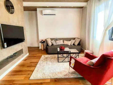 Sale, one bedroom apartment, 45m², Blok 6, Podgorica - image 4