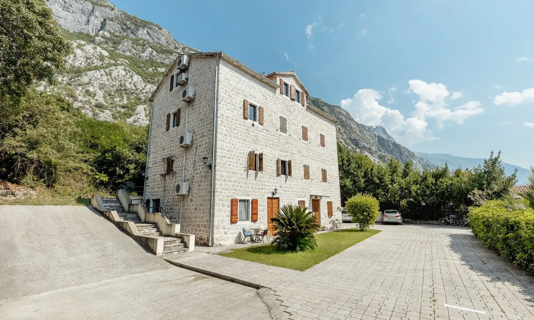 Prodaja, dvosoban stan, 82m², Kotor, Crna Gora