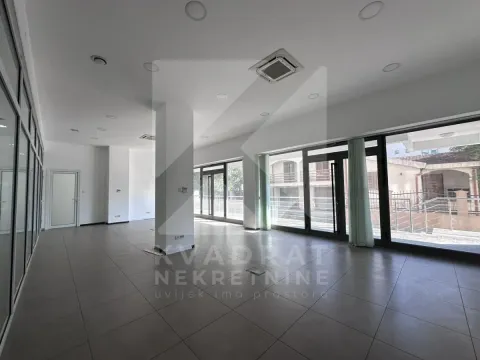 Izdavanje, poslovni prostor, 362m², Ljubović, Podgorica - image 2