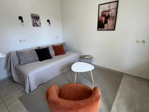 Rent, apartment, 26m², Sutomore, Bar - image 2