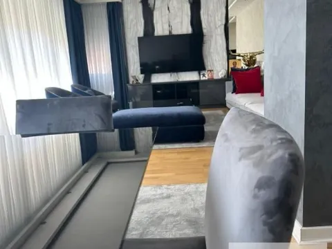 Prodaja, trosoban stan, 110m², Centar, Stara Pazova - image 6