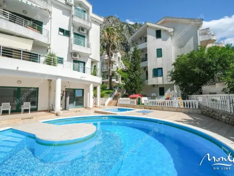 Prodaja, trosoban stan, 130m2, Risan, Kotor Prodaja, trosoban stan, 130m2, Risan, Kotor