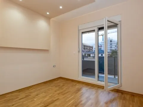 Sale, one bedroom apartment, 46m², Podgorica, Crna Gora - image 5