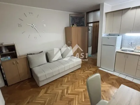 Izdavanje, stan, 25m², Rotkvarija, Novi Sad Sve Podlokacije - image 2