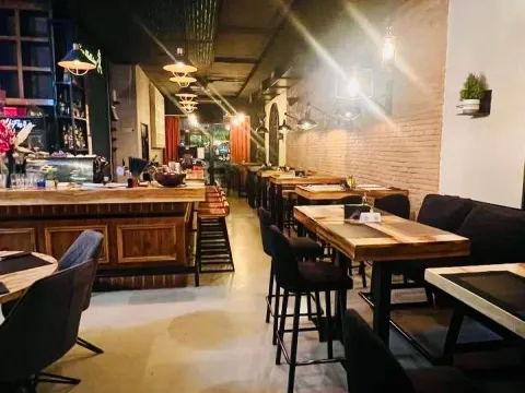 Izdavanje, poslovni prostor, 180m², City Kvart, Podgorica - image 9