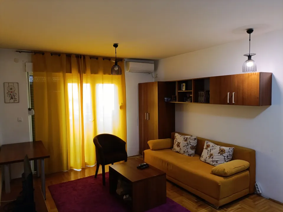 Rent, studio apartment, 30m², Tuški Put, Podgorica