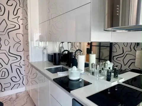 Izdavanje, jednosoban stan, 42m², Centar, Tivat - image 6