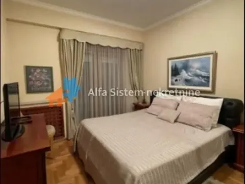 Izdavanje, trosoban stan, 104m², Savski Venac, Beograd - image 14