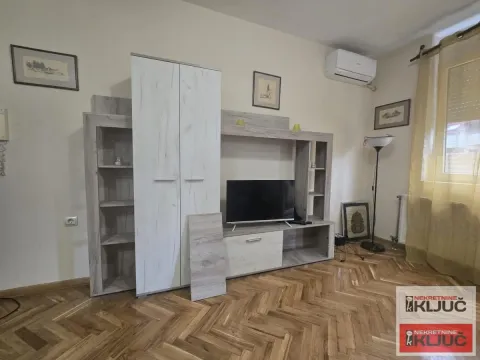 Prodaja, garsonjera, 26m², Bulevar Oslobodjenja, Novi Sad Sve Podlokacije - image 5