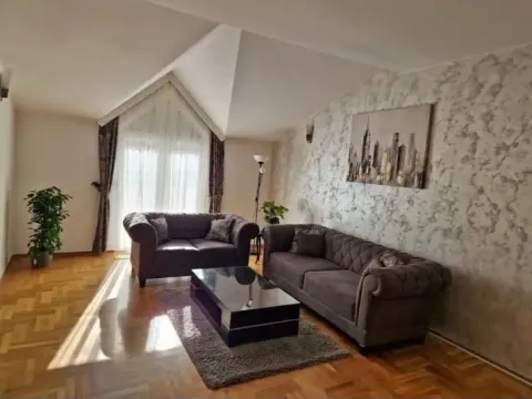 Stan in Tološi