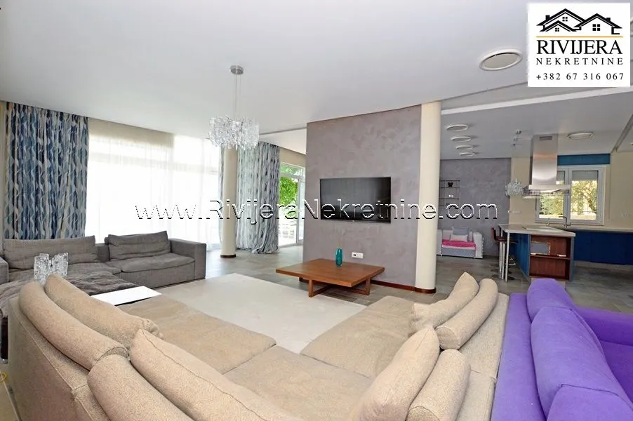 Prodaja, kuća, 285m², Njivice, Herceg Novi