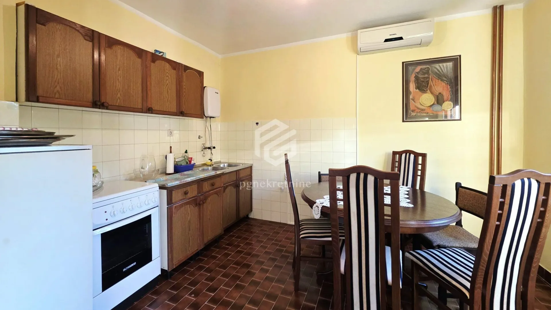 Izdavanje, kuća, 170m², Spuž, Danilovgrad
