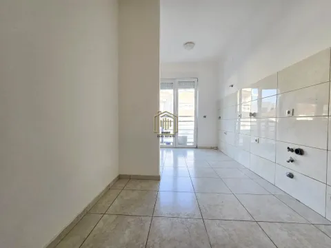 Prodaja, dvosoban stan, 73m², Dalmatinska ulica, Podgorica - image 6