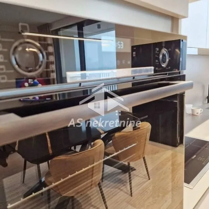 Rent, four bedroom apartment, 109m², Savski Venac, Beograd