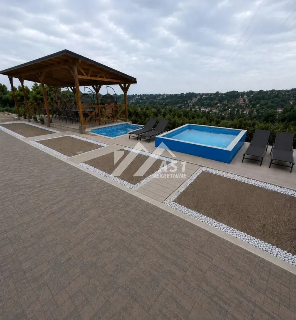 Rent, office space, 400m², Karagača, Petrovaradin