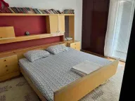Izdavanje, trosoban stan, 87m2, Centar, Bar