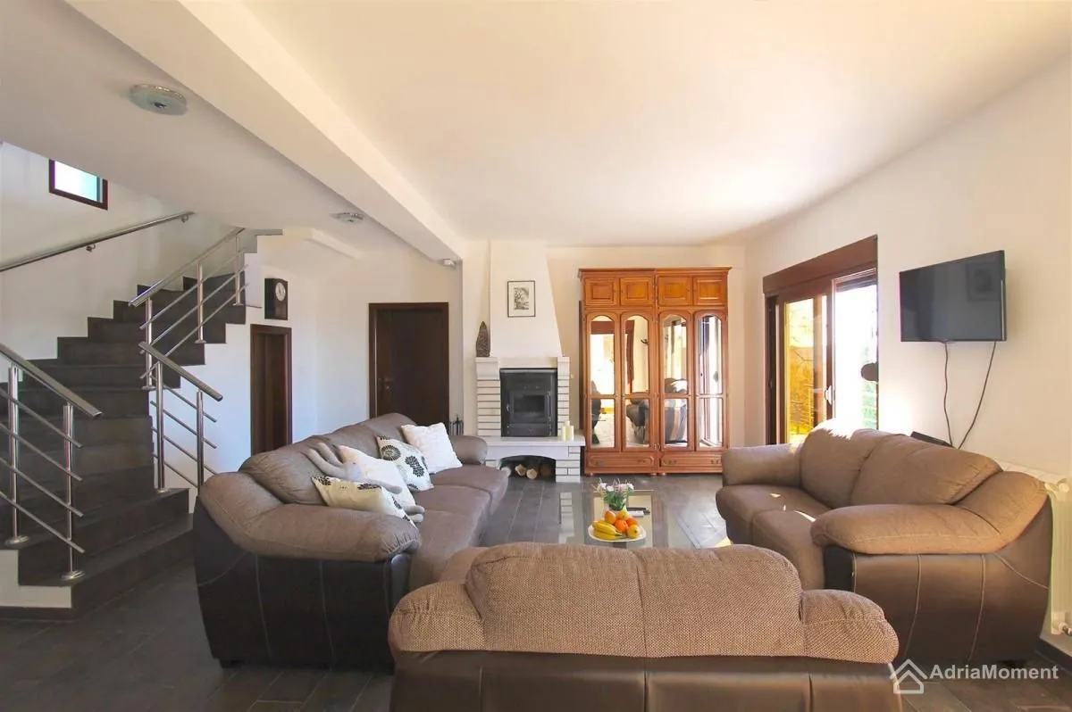 Prodaja, kuća, 392m², Prijeradi, Kotor