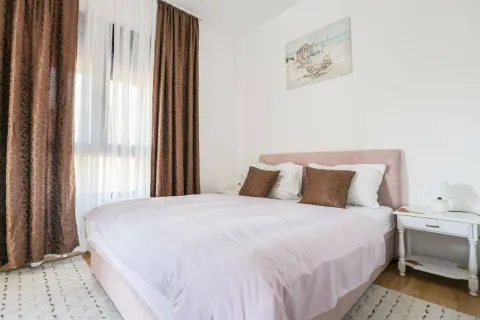 Rent, one bedroom apartment, 40m², Bečići, Budva - image 4