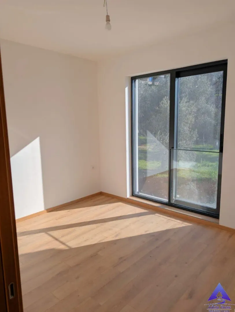 Prodaja, dvosoban stan, 93m², Kamenovo, Budva