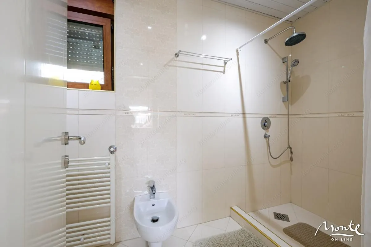 Sale, house, 430m², Bečići, Budva